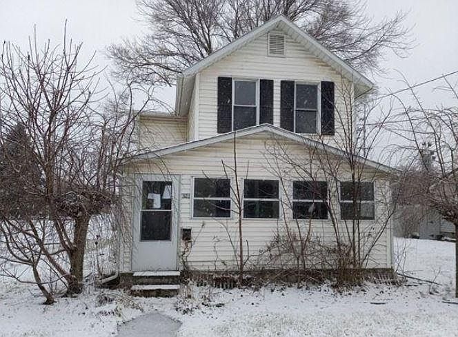 1st image of 121 Harkness St