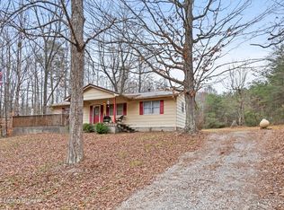 2090 Pine Knob Rd, Caneyville, KY 42721