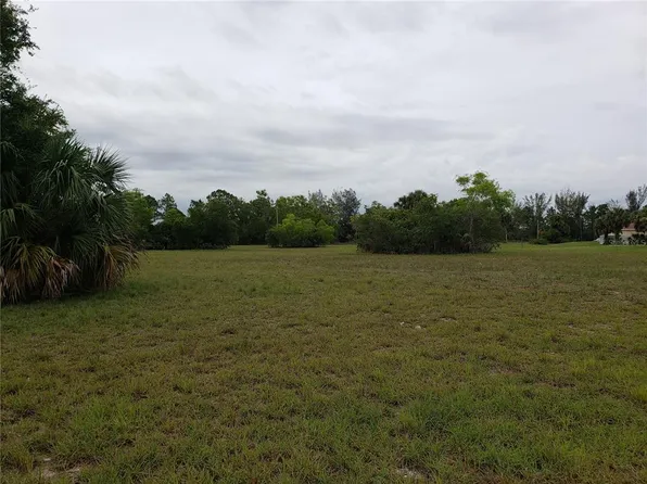 4009 NE 22nd Pl, Cape Coral, FL 33909
