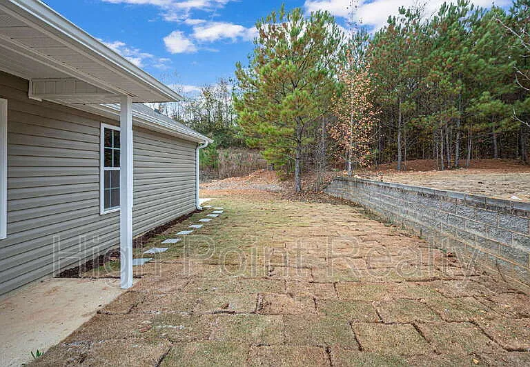 85 Smith Glen Dr — Photo 6