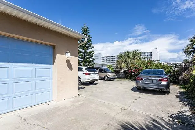 497 Grandview Ave — Photo 8