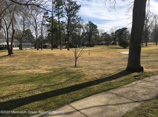 887 Inverness Ct, Lakewood, NJ 08701