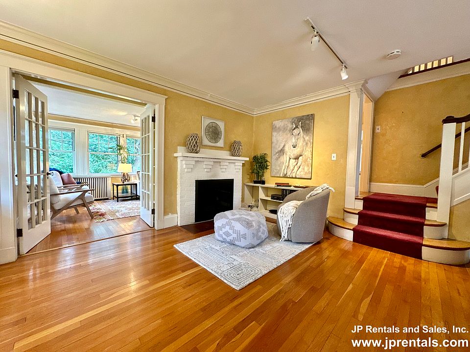1st image of 37 Pondview Ave