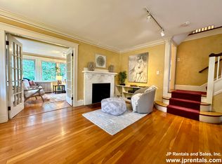 37 Pondview Ave, Jamaica Plain, MA 02130