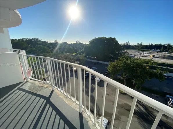 496 NW 165th Street Rd APT D509, Miami Gardens, FL 33169