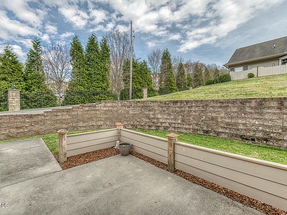 4th image of 1416 Fountain Ln #1416