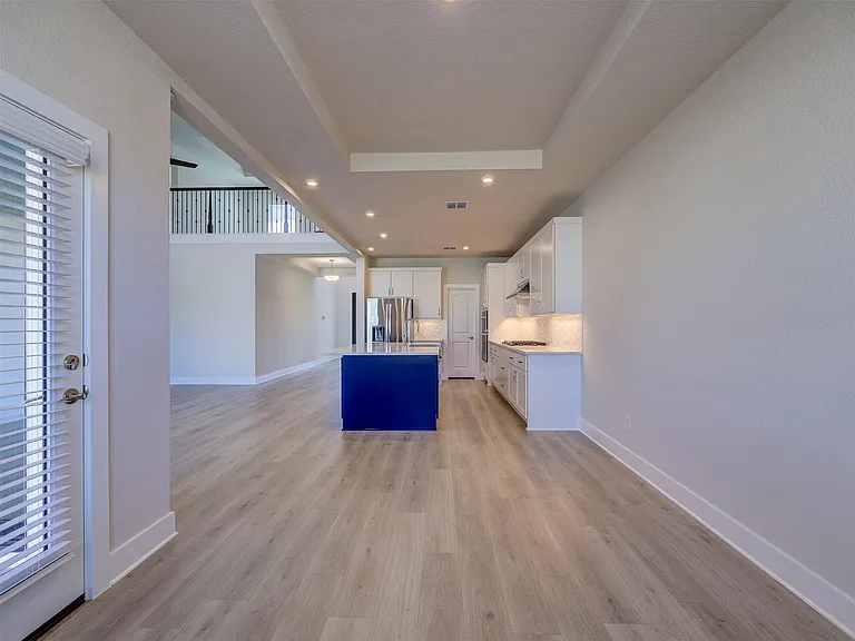 1929 Montella Way — Photo 20