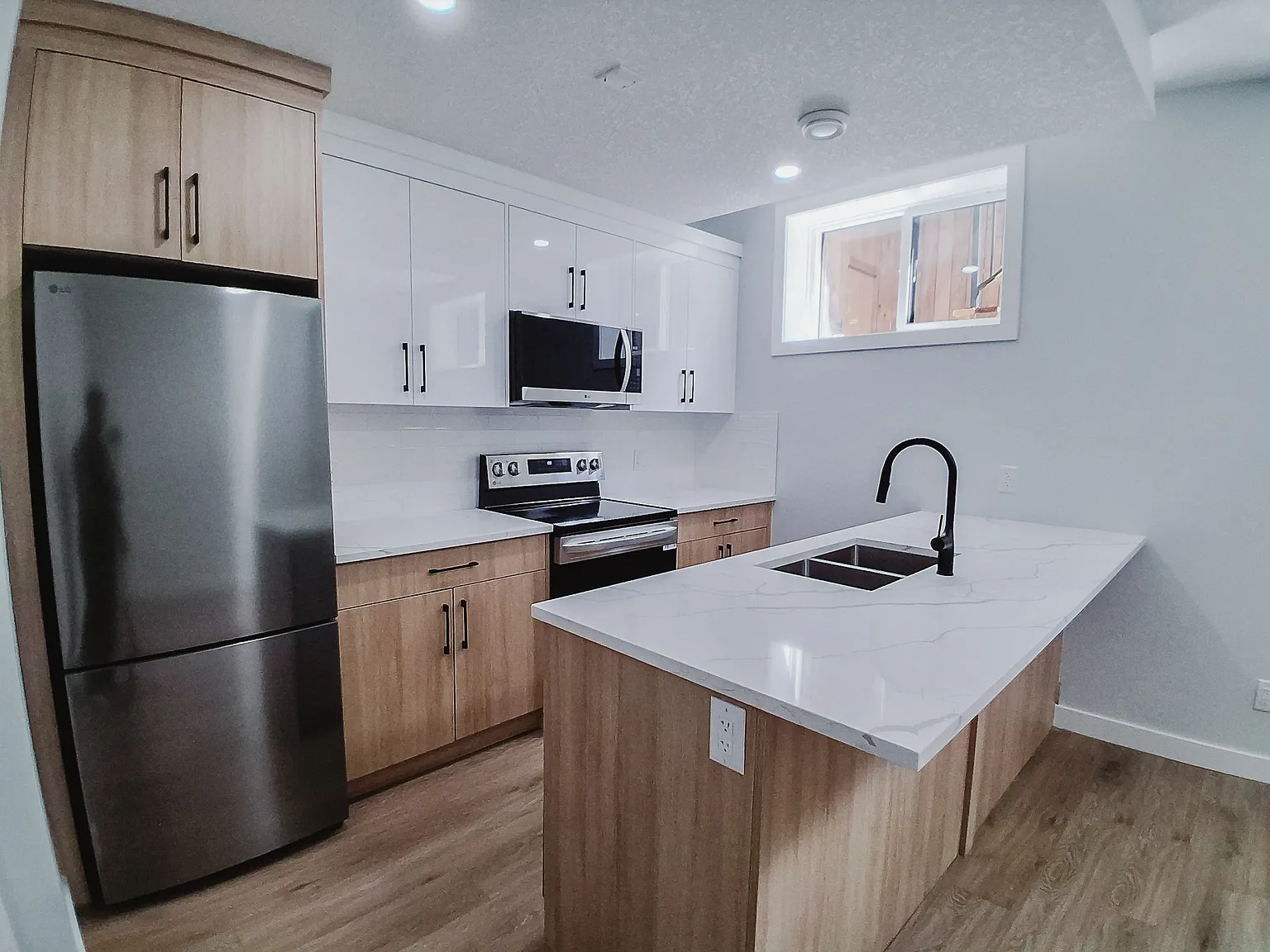 800 Block, 22 Avenue NW (8-plex), Calgary - 2240B/Lower — Photo 4