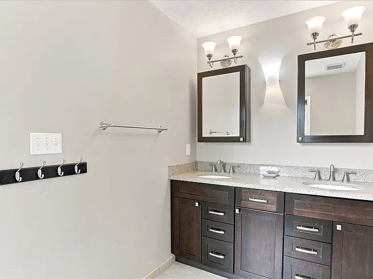 111 Launchris Dr — Photo 72