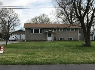 1216 Adams Dr, Saint Joseph, MI 49085