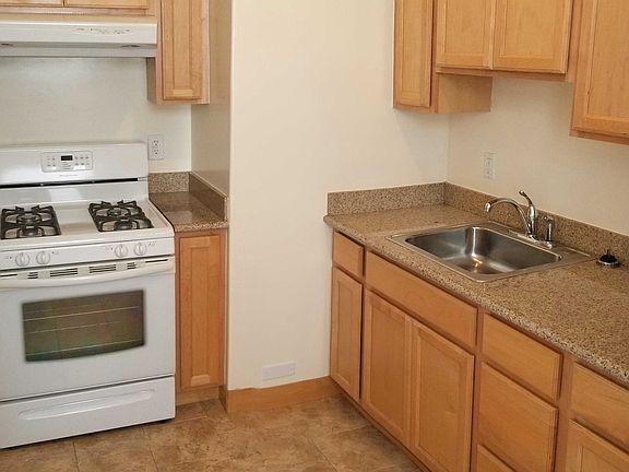 3rd image of 800 Bush St APT 601