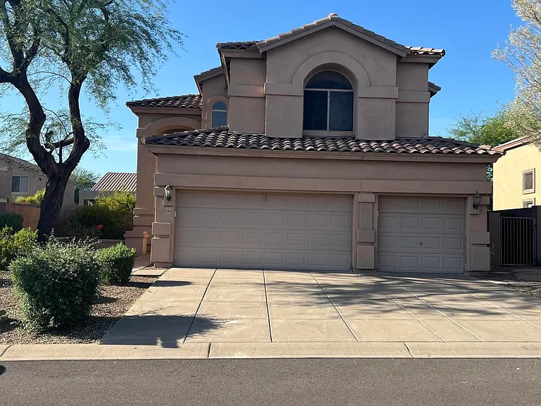 7464 E Odessa Cir — Photo 1