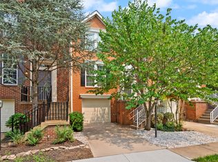 20370 Burnley Sq, Sterling, VA 20165
