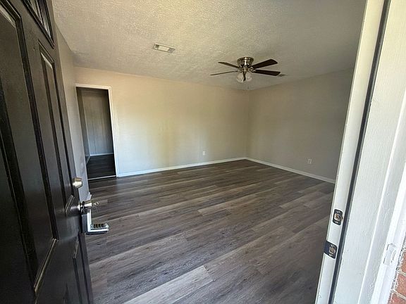 4th image of 2434 Barton Chapel Rd