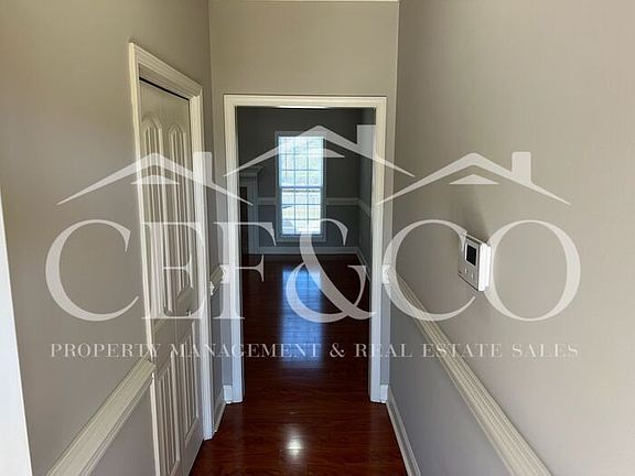 2nd image of 227 Metcalf Ct