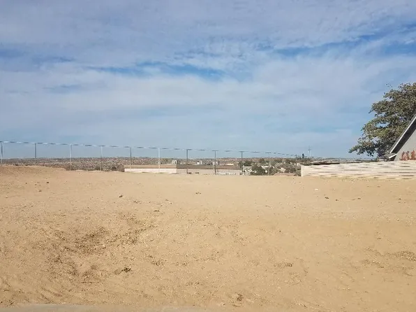 26615 Voyage Ln, Helendale, CA 92342