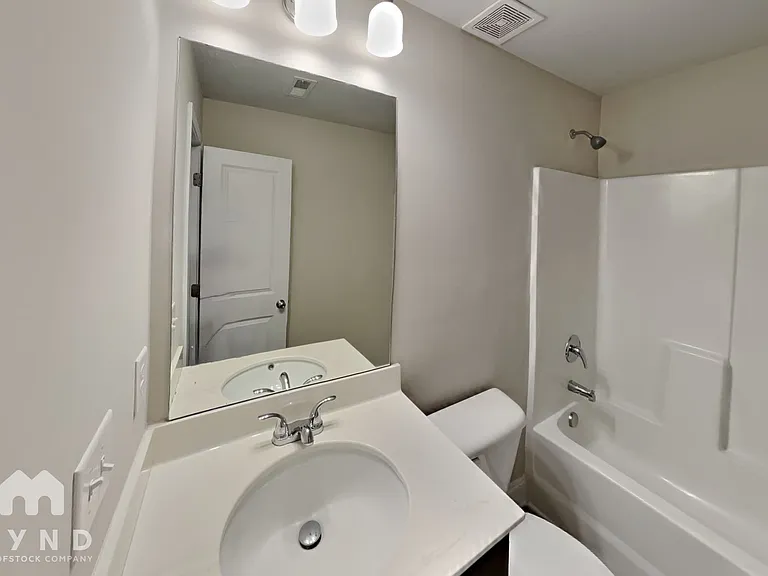 10143 Benton Woods Dr — Photo 16