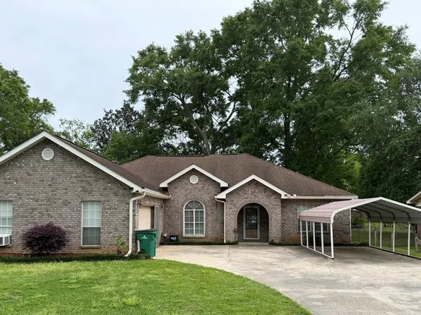 816 Herrin Dr, Picayune, MS 39466