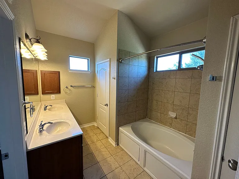 21719 Dion Vlg — Photo 14
