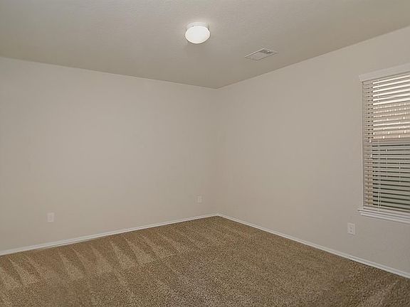 4th image of 14086 Lake Crescent Dr