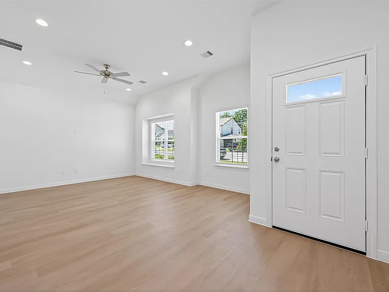 11864 E Gate Dr — Photo 6