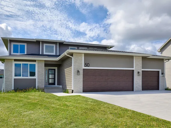 50 NW Ashley Ct, Waukee, IA 50263