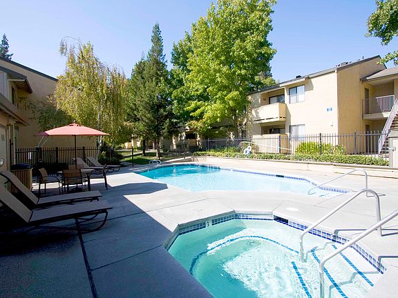 2nd image of 6413 Tupelo Dr APT 4