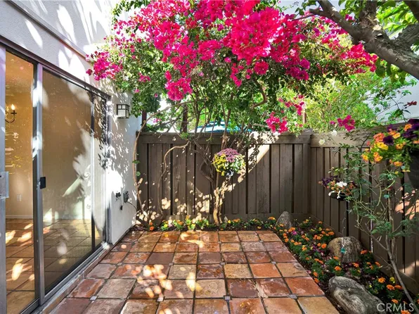 10803 Blix St Unit 2, North Hollywood, CA 91602