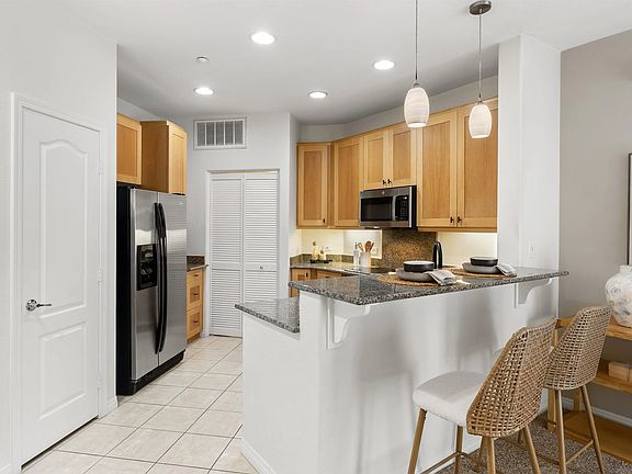5th image of 3950 Ohio St Unit 211