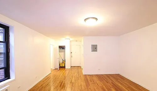 14345 Sanford Ave #206 Photo 1