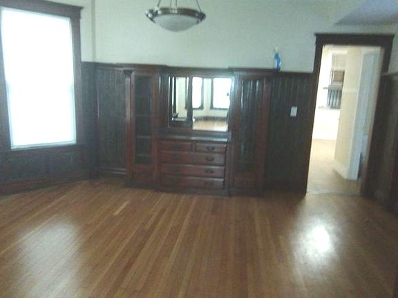 4th image of 6718 S Saint Lawrence Ave