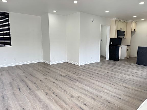 5th image of 11461 Albers St APT 11