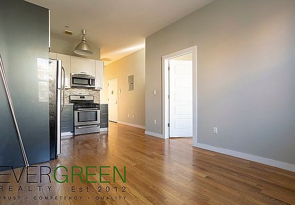 3rd image of 58A Vernon Ave #1F