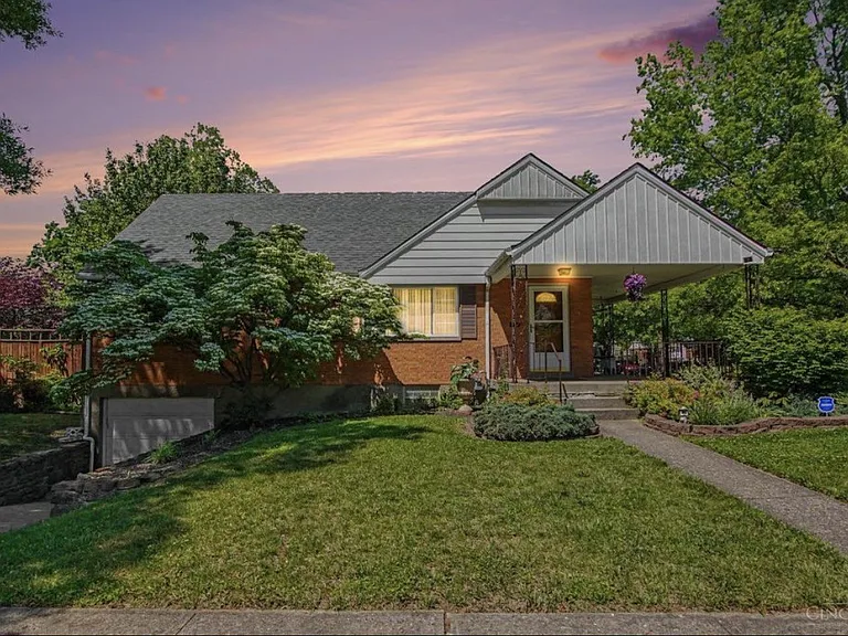 1005 Archland Dr — Photo 1