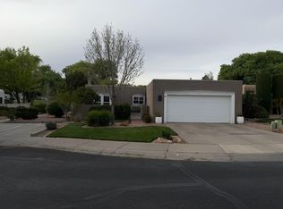 9705 Village Green Dr NE, Albuquerque, NM 87111