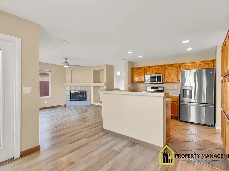 10118 Hampton Oak Dr — Photo 44