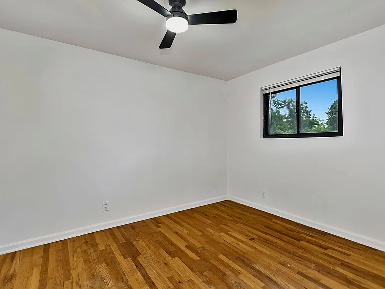 2535 Lysle Ln #4A — Photo 13