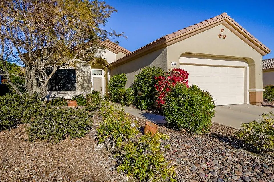 2 bed, 1213 sqft, $3,900 — Photo 2