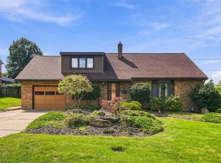204 Pickwick Dr, Bethel Park, PA 15102