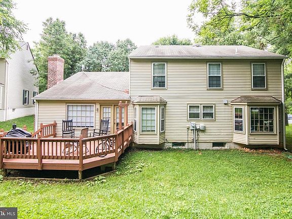 3rd image of 4912 Tallowwood Dr