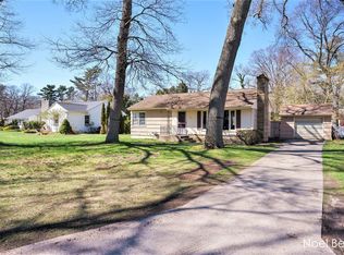 1974 Belmont Dr, Muskegon, MI