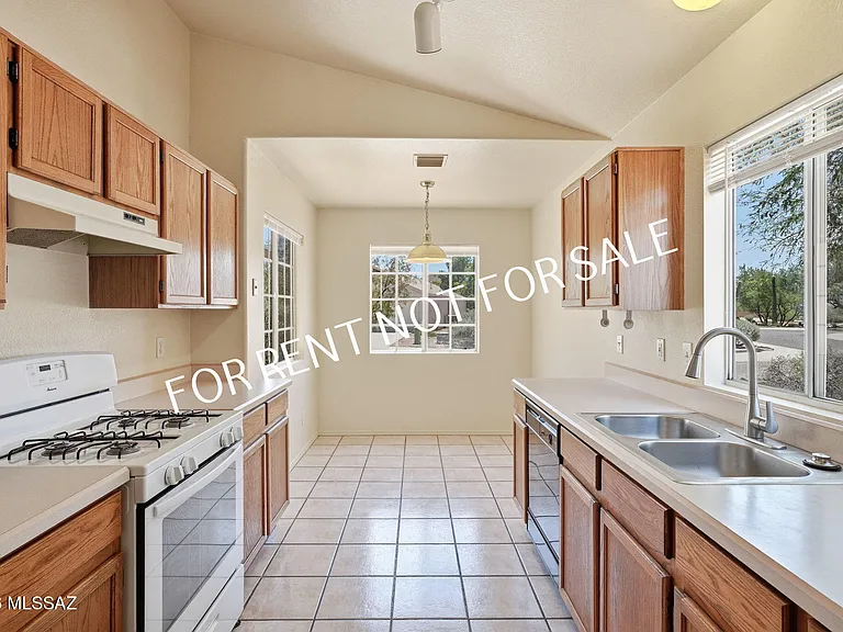 3752 W Sunbright Dr — Photo 8