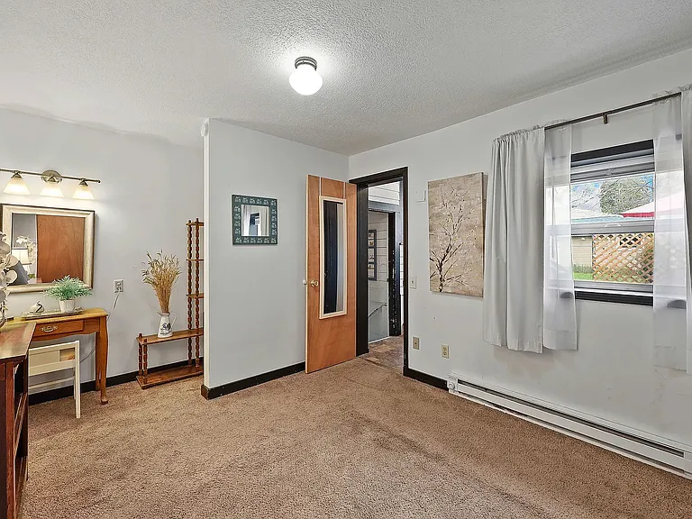 30 E Oregon St — Photo 16