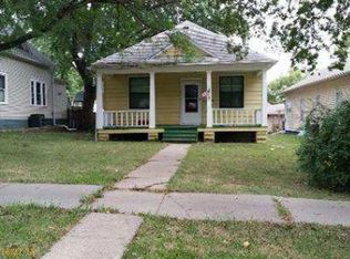 404 Huntress St, Clay Center, KS 67432
