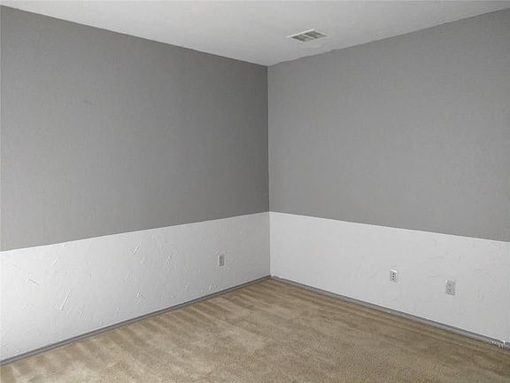2nd image of 2721 Terrace Dr