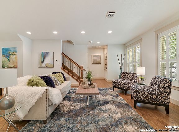 3rd image of 301 Alta Ave