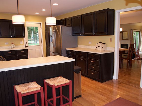 5th image of 2028 Gladstone Dr