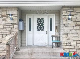 1520 Oak Ridge Ln SE APT 3, Cedar Rapids, IA 52403
