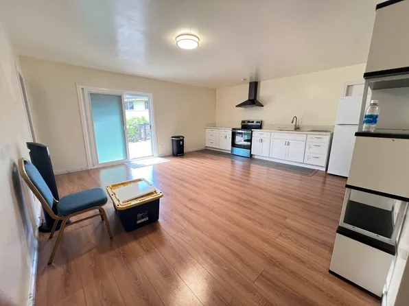 1109 Ukana St #F, Honolulu, HI 96818