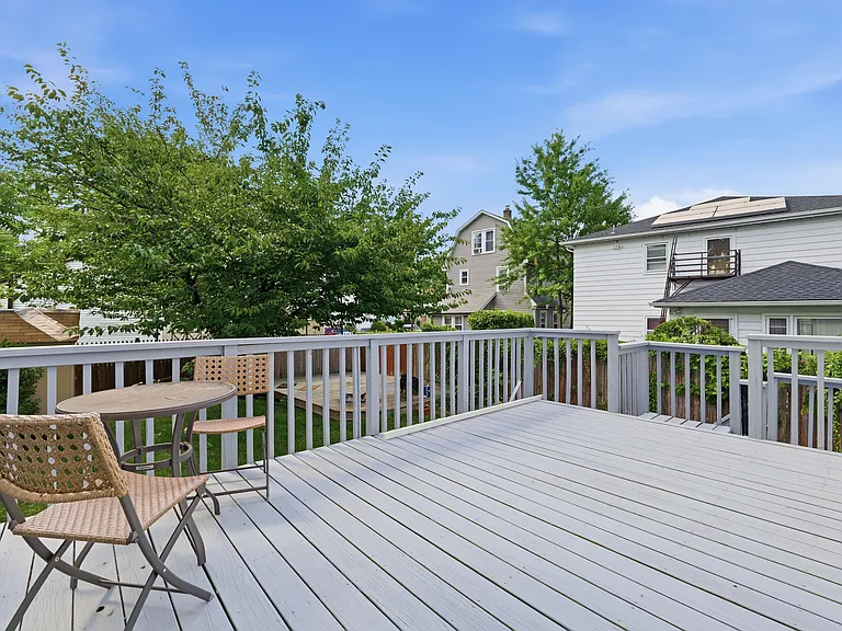 322 Broughton Ave #1 — Photo 22